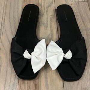 Something Navy black and white bow slides
